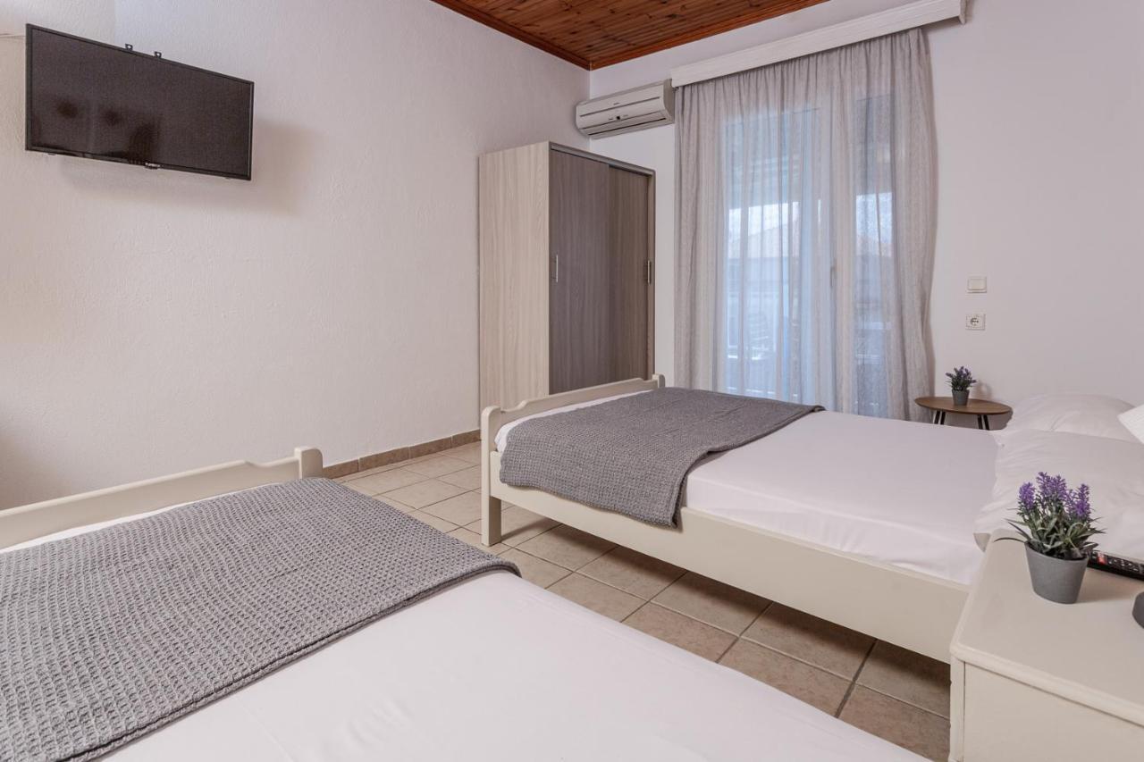 Mike'S Apartments Neoi Poroi Bagian luar foto