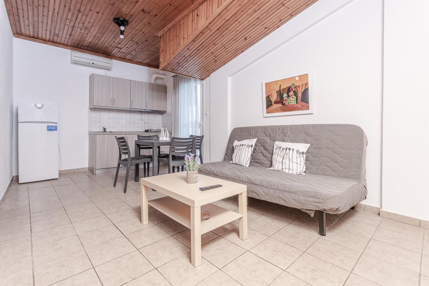 Mike'S Apartments Neoi Poroi Bagian luar foto