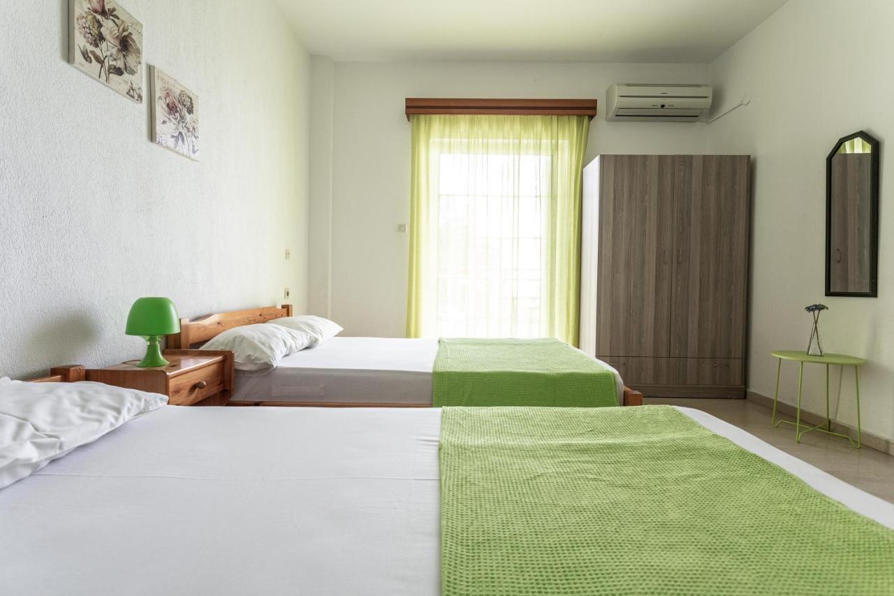 Mike'S Apartments Neoi Poroi Bagian luar foto